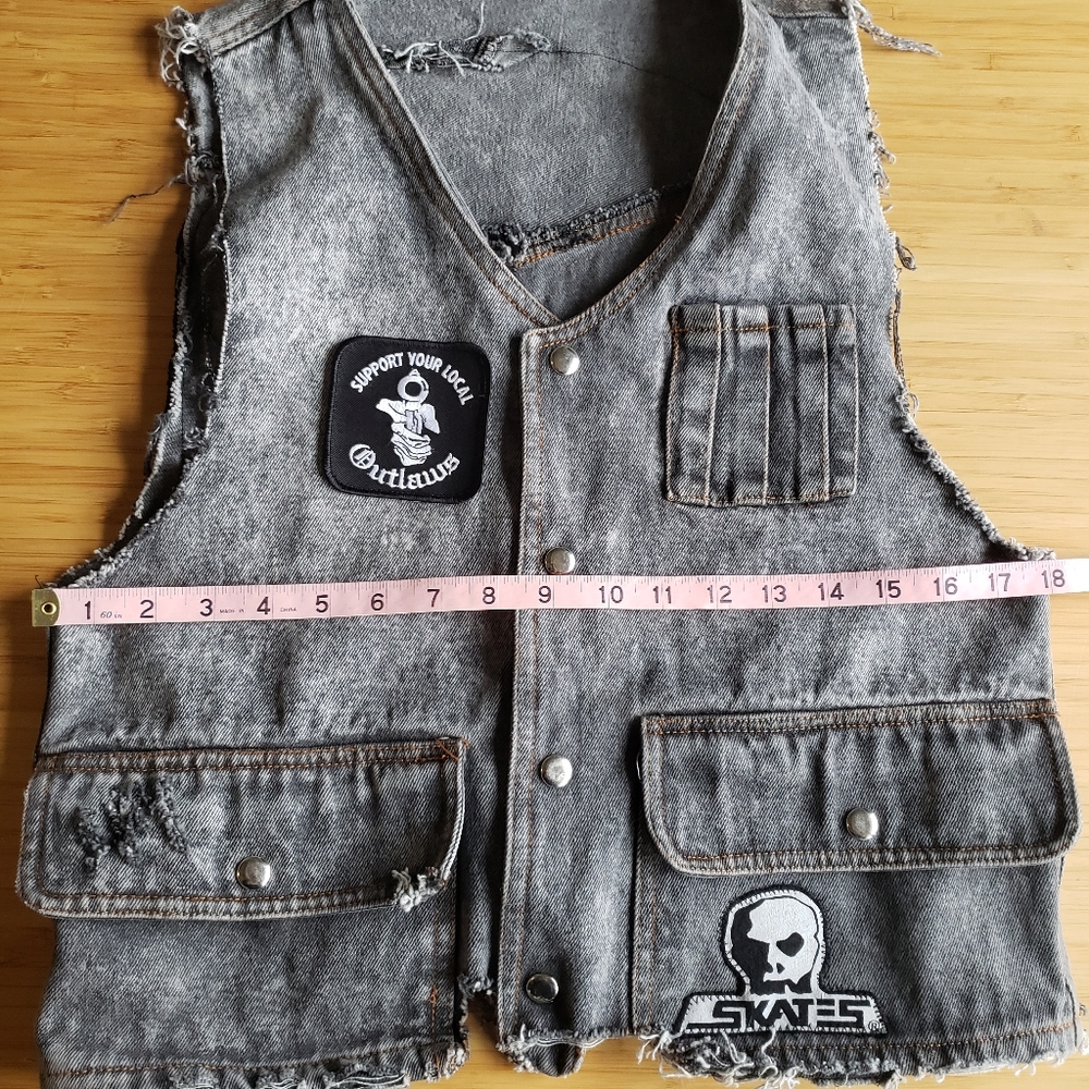 Handmade OOAK Grey Denim Jean Crop Acid Wash Vest Cobra Outlaw + Skull Skates - Picture 11 of 15
